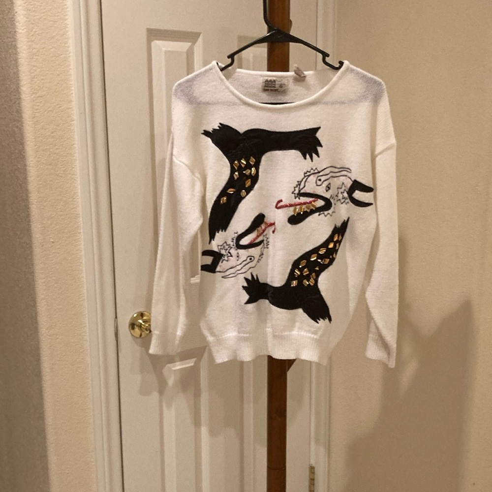 Sweater with dragon design